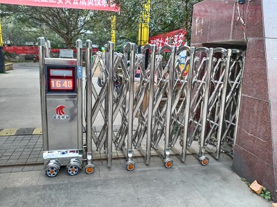 Installation of 6.5m electric telescopic door in Longquanyi District